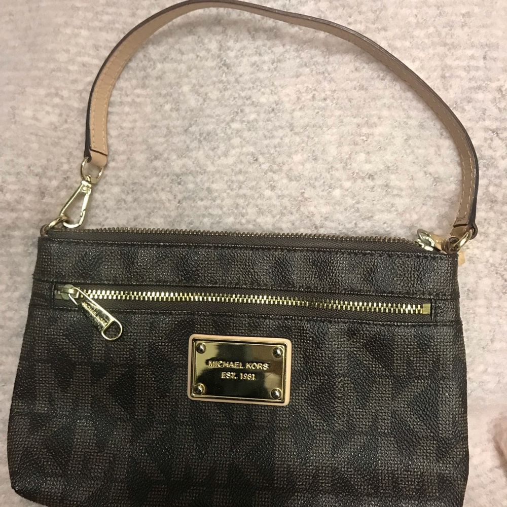 Micheal Kors clutch purse